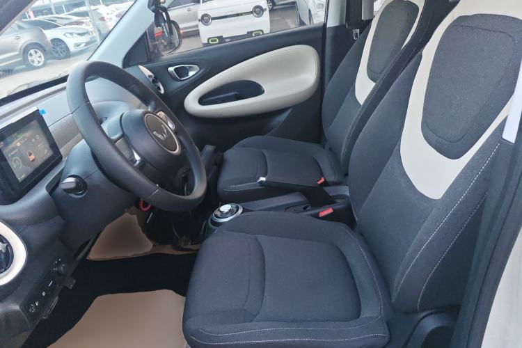 Used Wuling Bingo 2023 203km Light Edition Left Front Seat