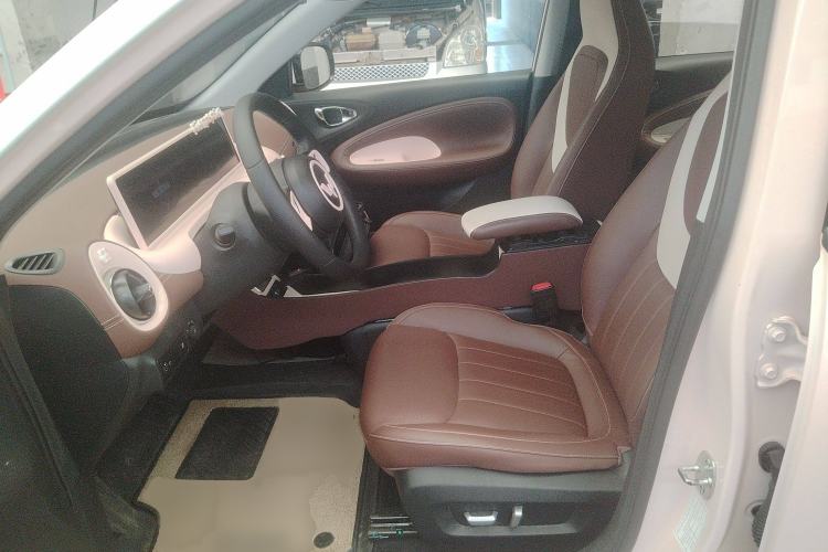 Used Wuling Bingo 2023 410 km Lingxi Deluxe Edition Left Front Seat