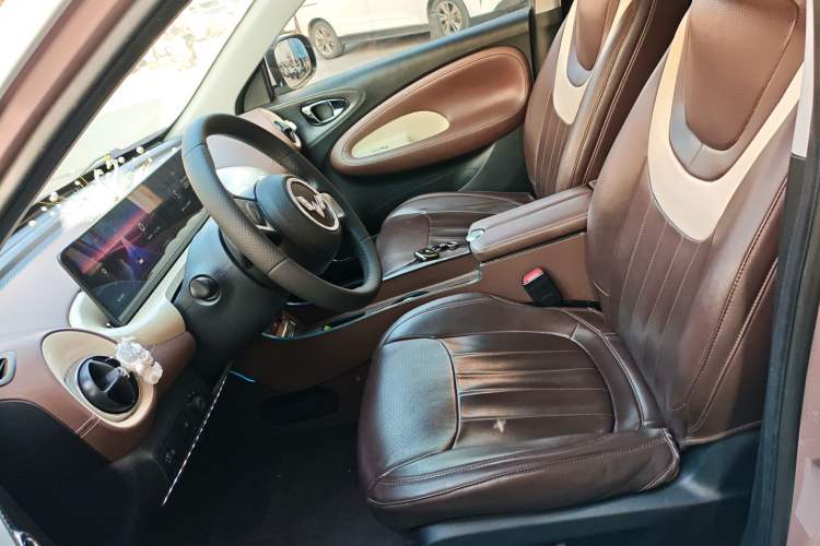 Used Wuling Bingo 2023 333 km Lingxi Connected+ Version Left Front Seat