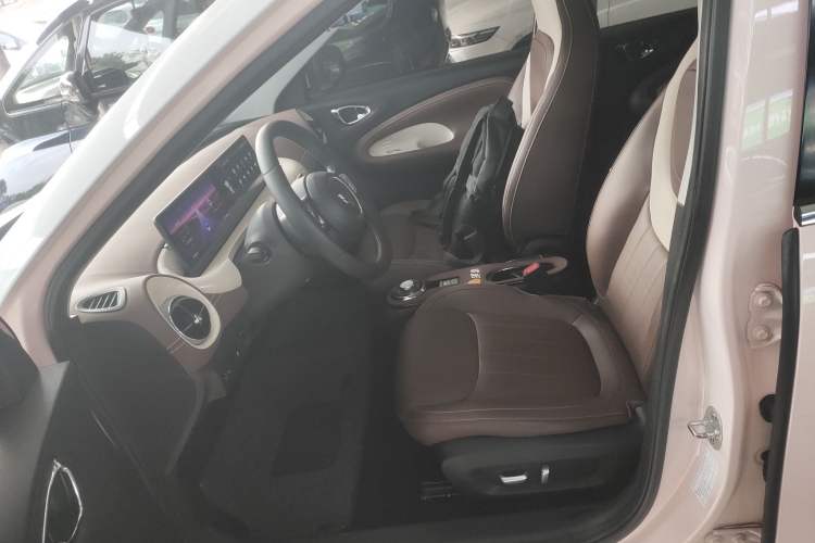 Used Wuling Bingo 2023 333 km Lingxi Connected Version Left Front Seat
