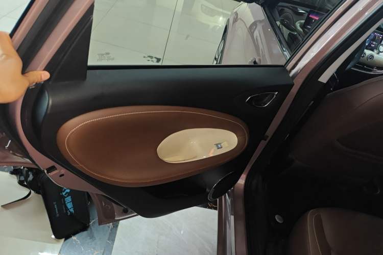 Used Wuling Bingo 2023 333 km Lingxi Connected Version Left Rear Door Interior