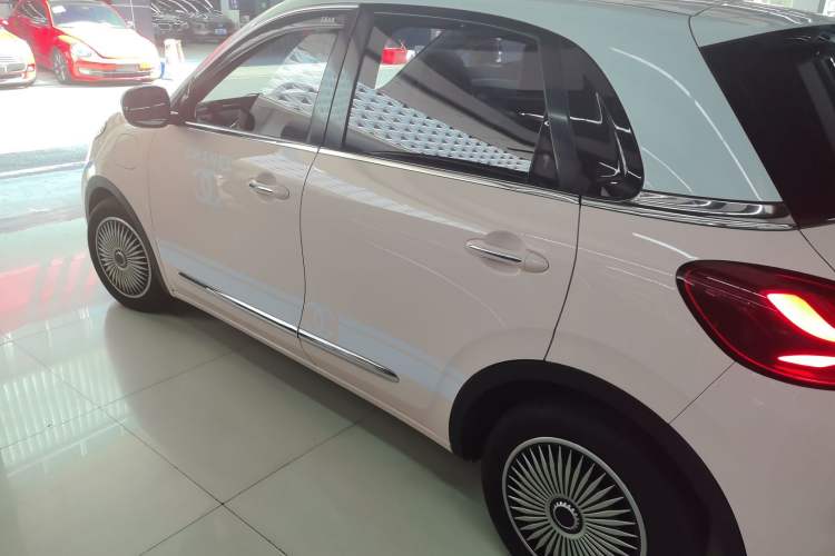Used Wuling Bingo 2023 410 km Lingxi Deluxe Edition Left Side