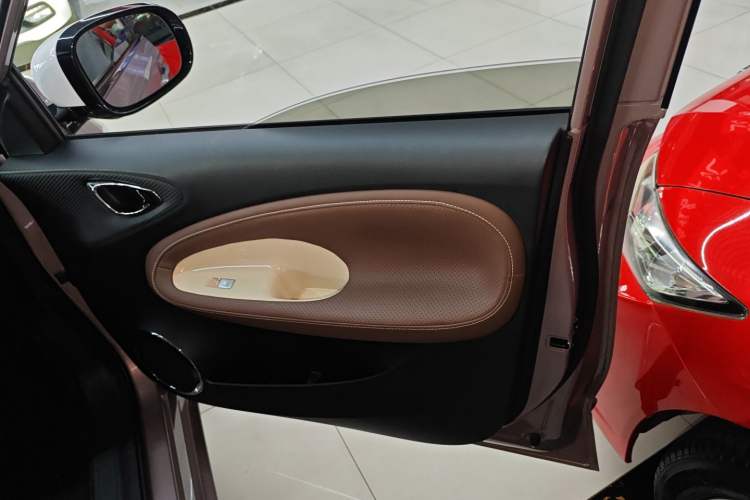 Used Wuling Bingo 2023 333 km Lingxi Connected Version Right Front Door Interior