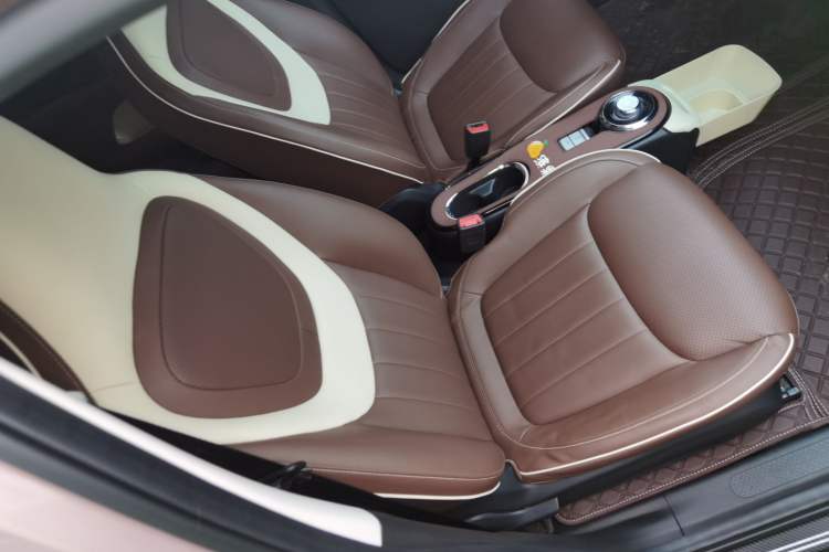 Used Wuling Bingo 2023 333 km Lingxi Connected Version Right Front Seat