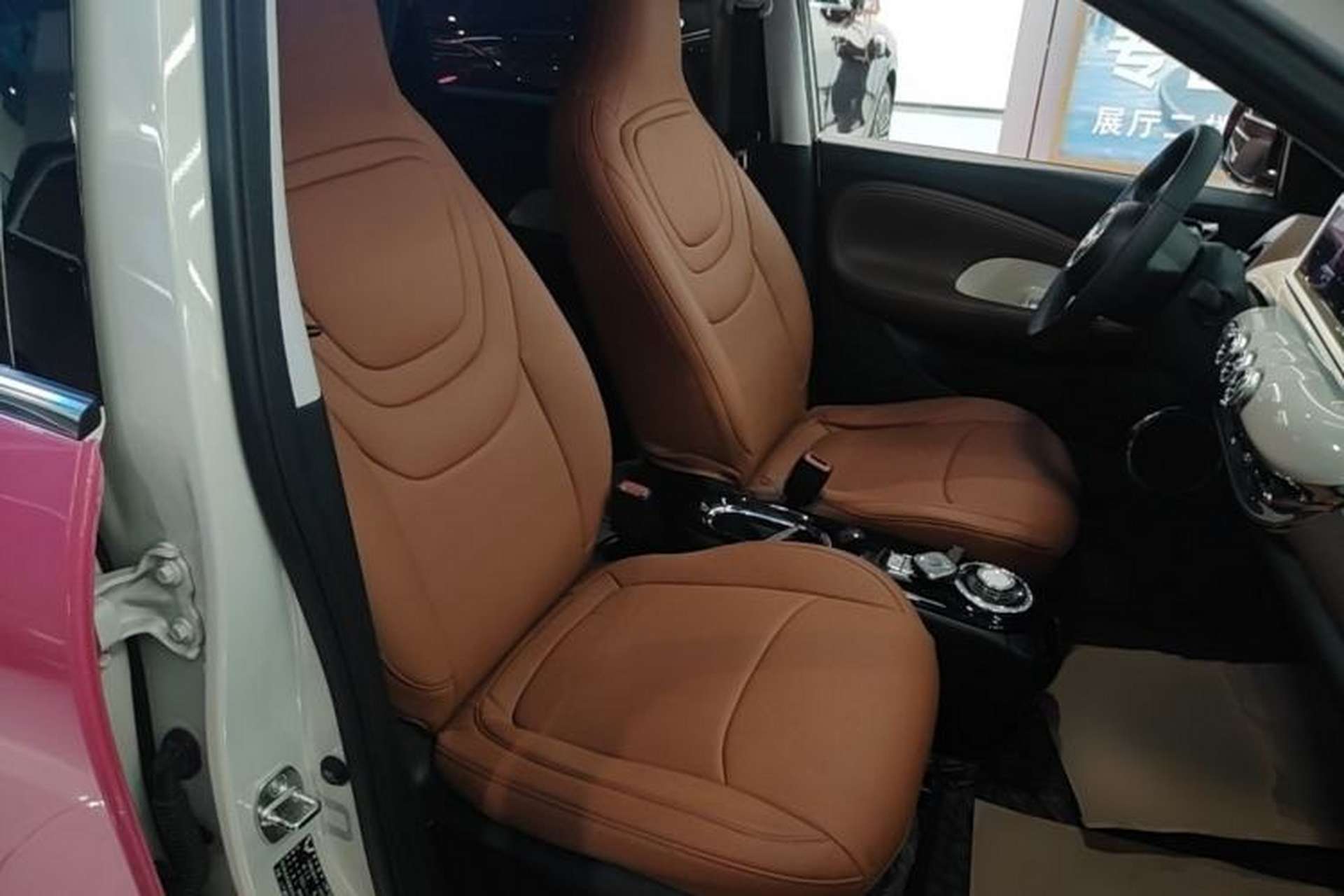 Used Wuling Bingo 2023 333 km Lingxi Connected+ Version Right Front Seat