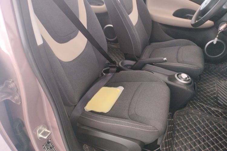 Used Wuling Bingo 2023 203km Light Edition Right Front Seat