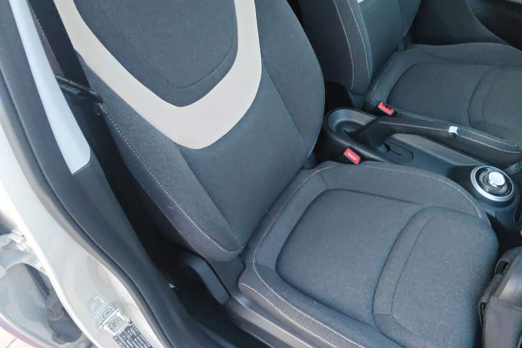 Used Wuling Bingo 2023 203km Light Edition Right Front Seat