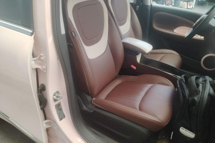 Used Wuling Bingo 2023 410 km Lingxi Deluxe Edition Right Front Seat