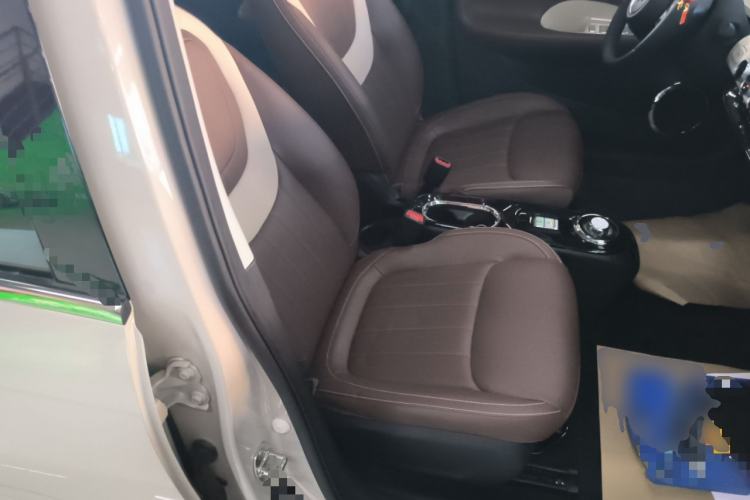 Used Wuling Bingo 2023 410 km Lingxi Deluxe Edition Right Front Seat