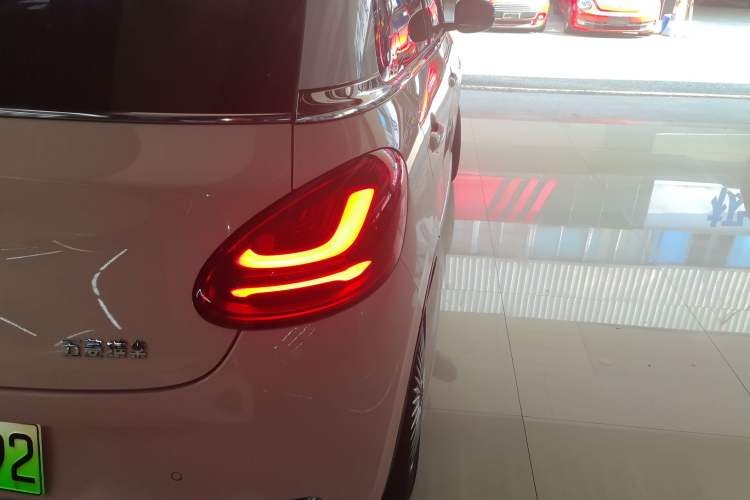 Used Wuling Bingo 2023 410 km Lingxi Deluxe Edition Right Rear Taillight