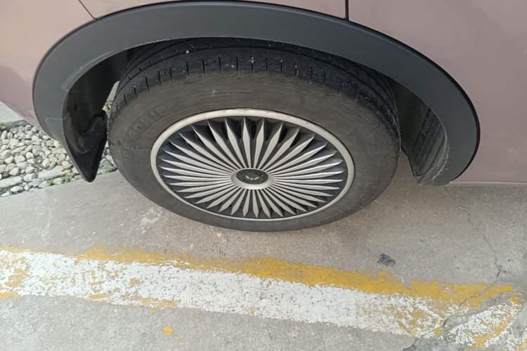 Used Wuling Bingo 2023 333 km Enjoyment Version Right Rear Wheel Hub