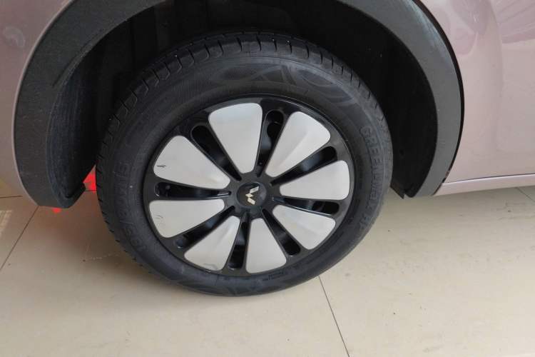 Used Wuling Bingo 2023 333km Enjoy+ Version Right Rear Wheel Hub