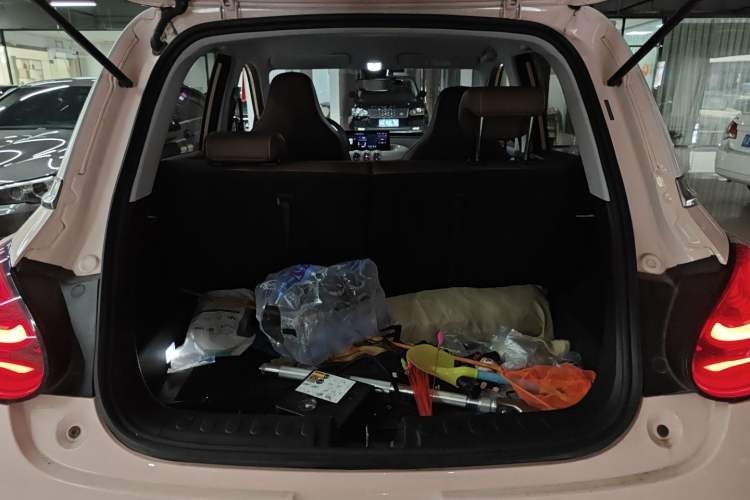Used Wuling Bingo 2023 410 km Lingxi Deluxe Edition Trunk