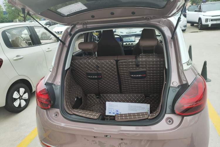 Used Wuling Bingo 2023 203km Comfort Edition Trunk