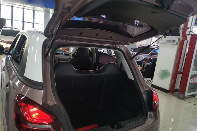 Used Wuling Bingo 2023 203km Light Edition Trunk