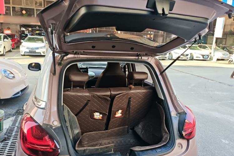 Used Wuling Bingo 2023 333 km Lingxi Connected+ Version Trunk