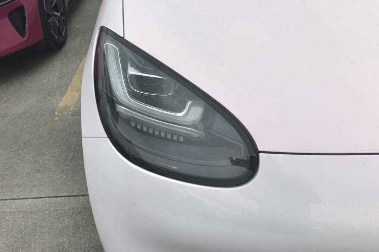 Used Wuling Bingo 2023 333 km Enjoyment Version Right Front Headlight