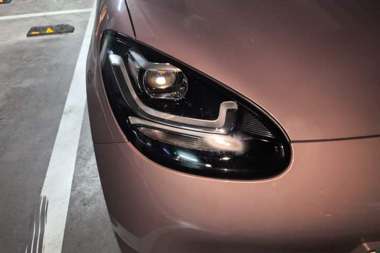 Used Wuling Bingo 2023 333 km Fast-Share Version Right Front Headlight