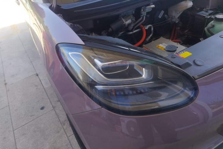 Used Wuling Bingo 2023 333 km Lingxi Connected Version Right Front Headlight