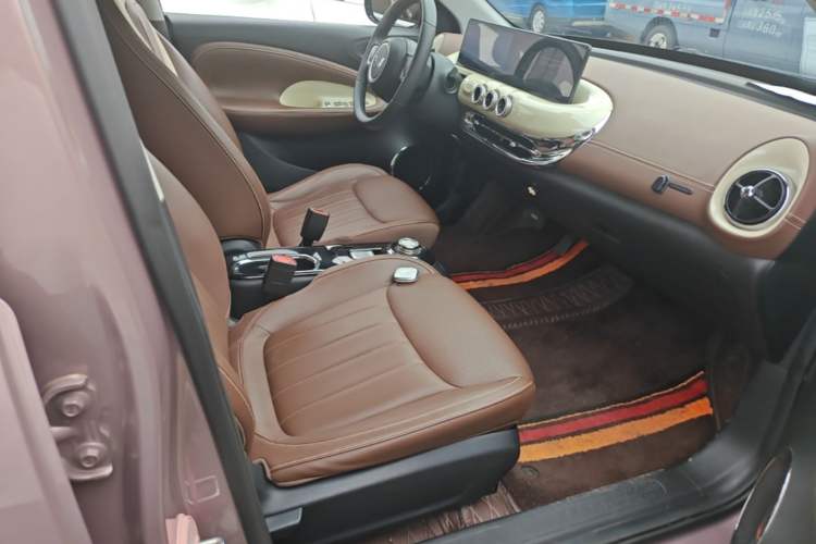 Used Wuling Bingo 2023 333 km Lingxi Connected Version Right Front Seat