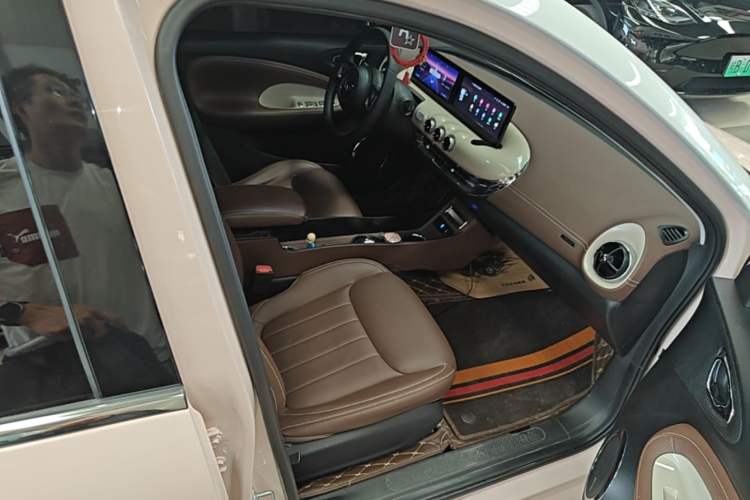 Used Wuling Bingo 2023 410 km Lingxi Deluxe Edition Right Front Seat