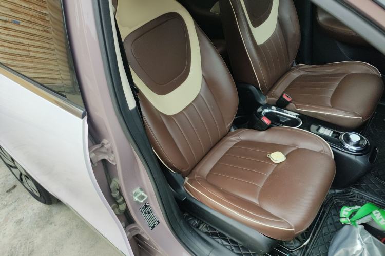 Used Wuling Bingo 2023 333 km Enjoyment Version Right Front Seat