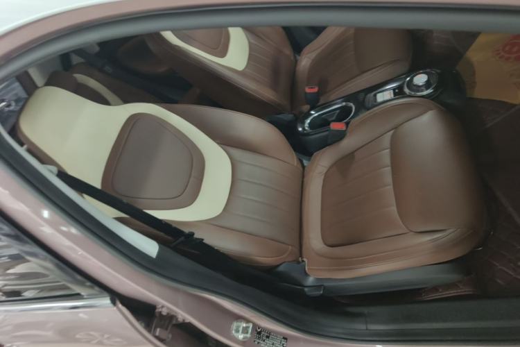Used Wuling Bingo 2023 333 km Lingxi Connected Version Right Front Seat