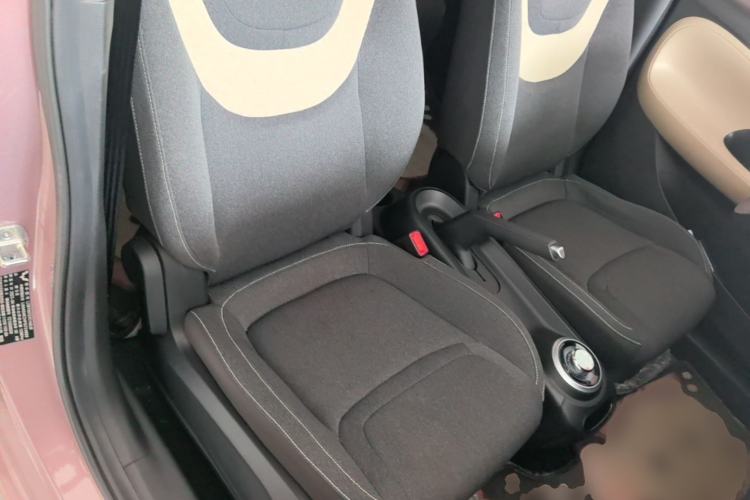 Used Wuling Bingo 2023 203km Light Edition Right Front Seat