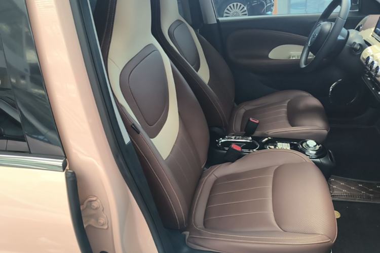 Used Wuling Bingo 2023 410 km Lingxi Deluxe Edition Right Front Seat