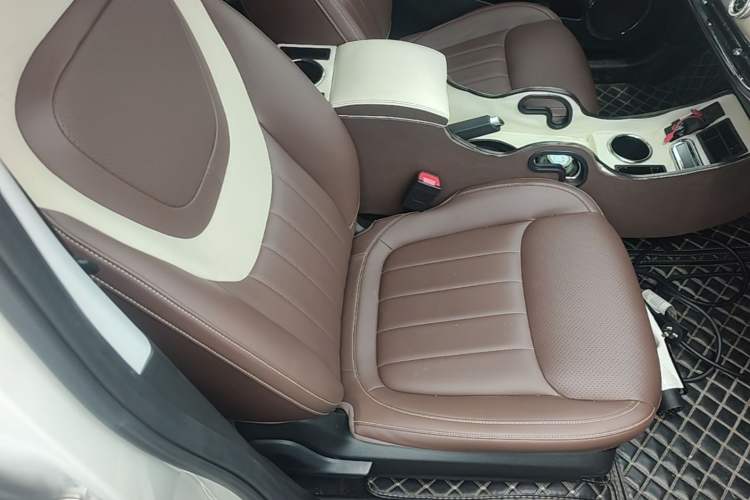 Used Wuling Bingo 2023 333 km Fast-Share Version Right Front Seat