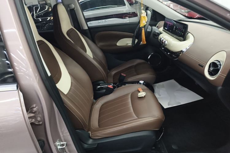 Used Wuling Bingo 2023 333 km Lingxi Connected Version Right Front Seat