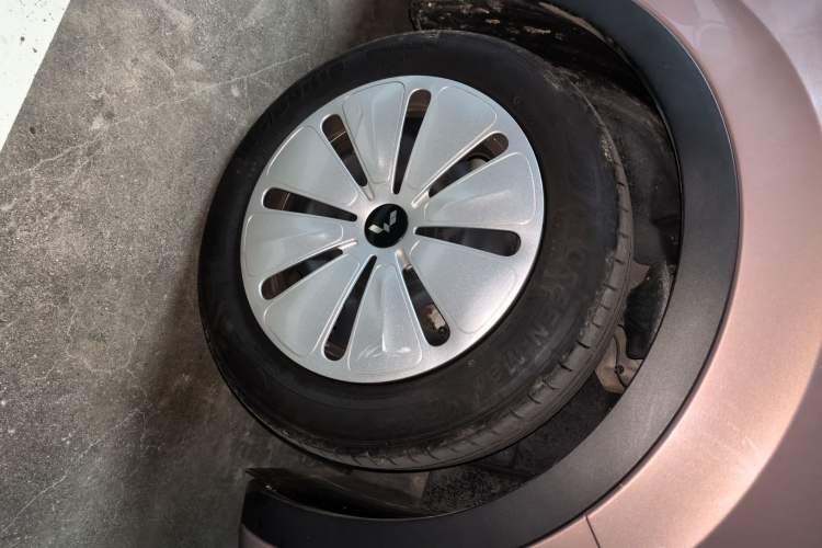 Used Wuling Bingo 2023 333 km Fast-Share Version Right Front Wheel Hub