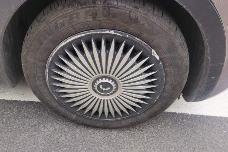 Used Wuling Bingo 2023 333 km Enjoyment Version Right Front Wheel Hub