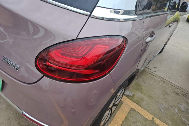 Used Wuling Bingo 2023 333 km Lingxi Connected Version Right Rear Taillight