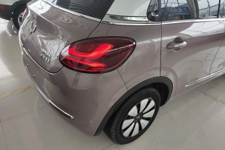 Used Wuling Bingo 2023 333 km Lingxi Connected+ Version Right Rear Taillight