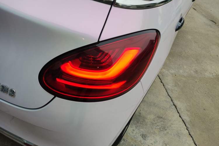Used Wuling Bingo 2023 333 km Enjoyment Version Right Rear Taillight
