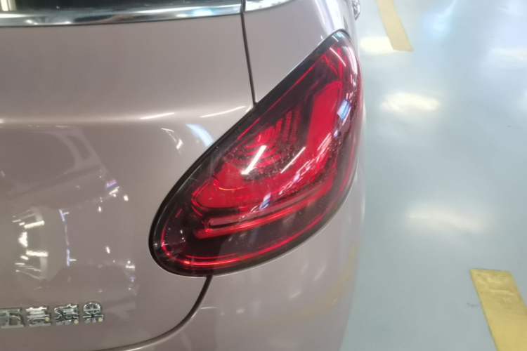 Used Wuling Bingo 2023 333 km Lingxi Connected Version Right Rear Taillight