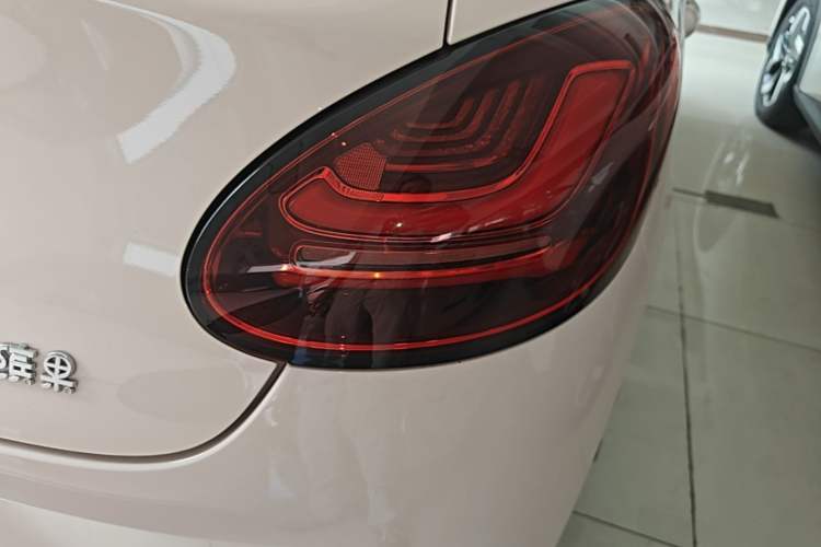 Used Wuling Bingo 2023 410 km Lingxi Deluxe Edition Right Rear Taillight