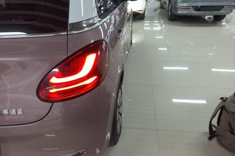 Used Wuling Bingo 2023 333 km Lingxi Connected Version Right Rear Taillight