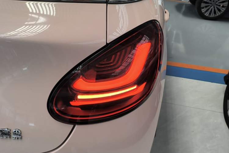 Used Wuling Bingo 2023 410 km Lingxi Deluxe Edition Right Rear Taillight