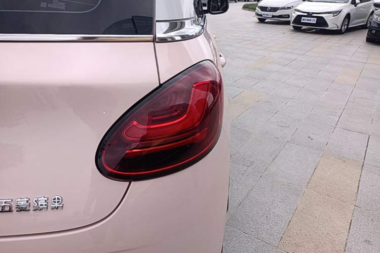 Used Wuling Bingo 2023 333 km Lingxi Connected+ Version Right Rear Taillight