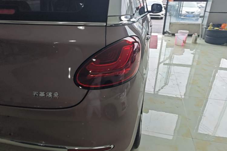 Used Wuling Bingo 2023 333 km Lingxi Connected Version Right Rear Taillight