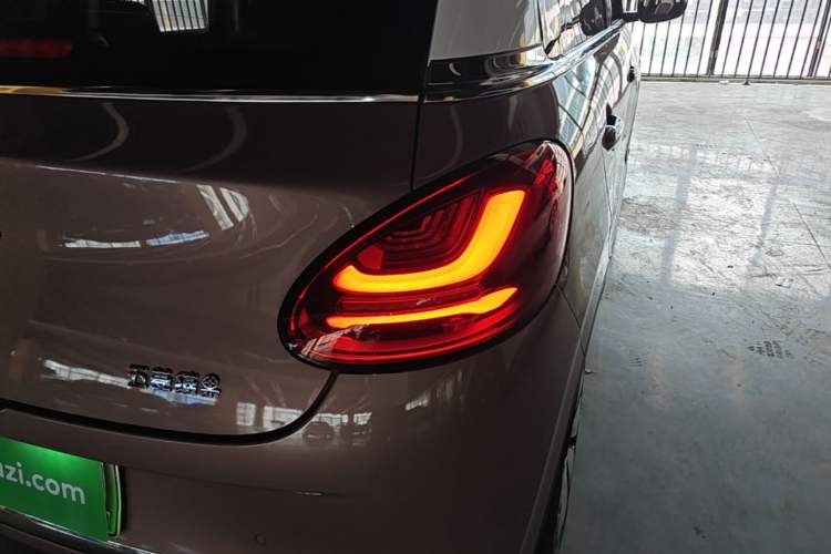 Used Wuling Bingo 2023 333 km Enjoyment Version Right Rear Taillight