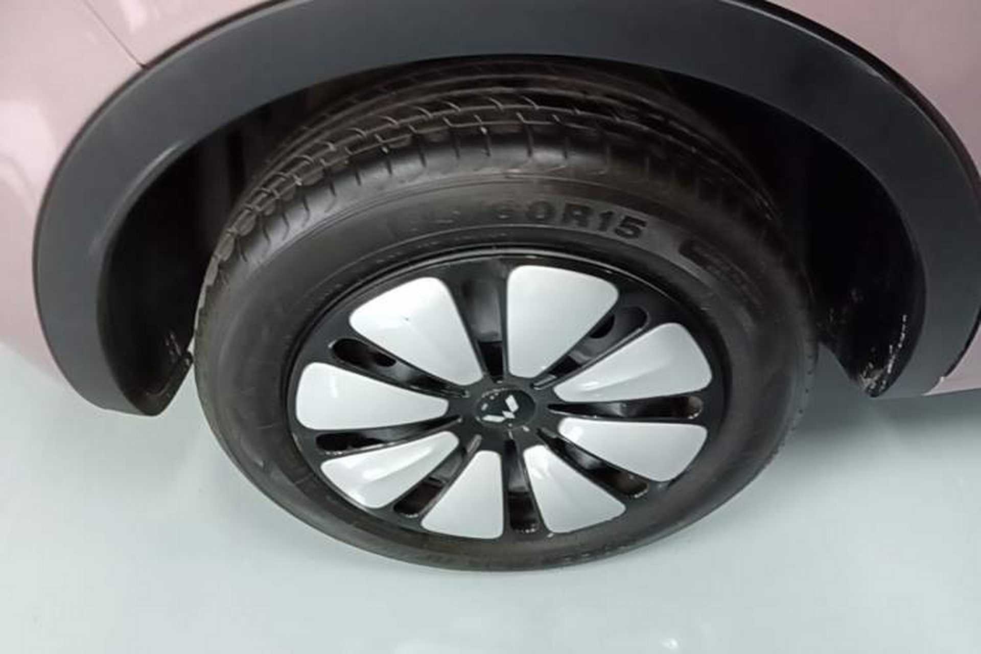 Used Wuling Bingo 2023 333 km Lingxi Connected Version Right Rear Wheel Hub