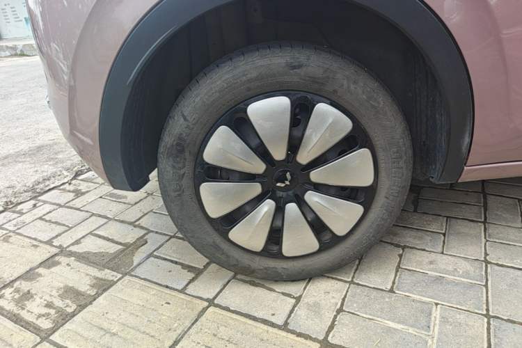 Used Wuling Bingo 2023 333km Enjoy+ Version Right Rear Wheel Hub