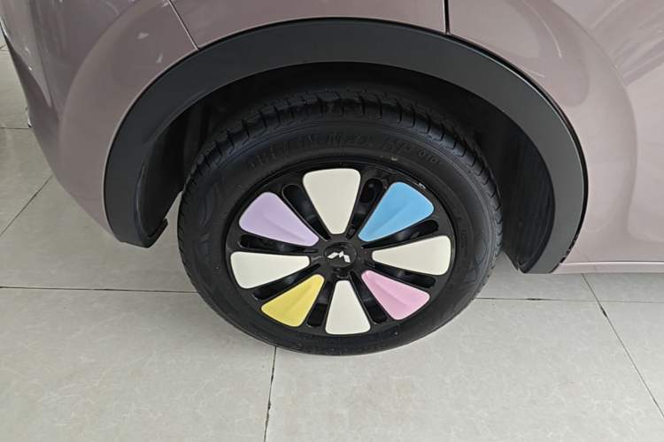 Used Wuling Bingo 2023 333 km Enjoyment Version Right Rear Wheel Hub
