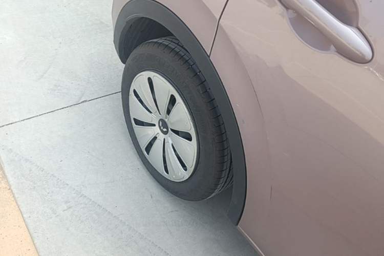 Used Wuling Bingo 2023 203km Light Edition Right Rear Wheel Hub