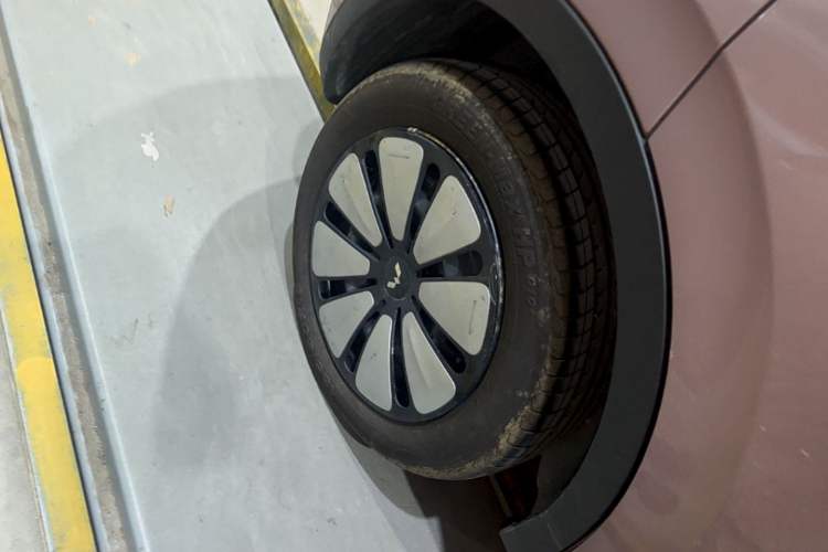 Used Wuling Bingo 2023 333 km Enjoyment Version Right Rear Wheel Hub
