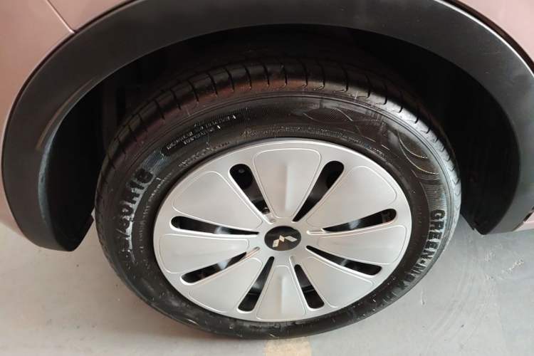 Used Wuling Bingo 2023 203km Light Edition Right Rear Wheel Hub