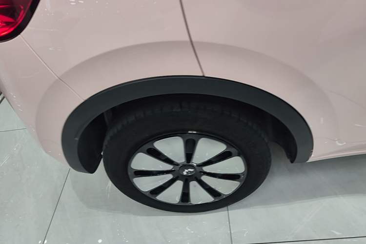 Used Wuling Bingo 2023 333km Enjoy+ Version Right Rear Wheel Hub